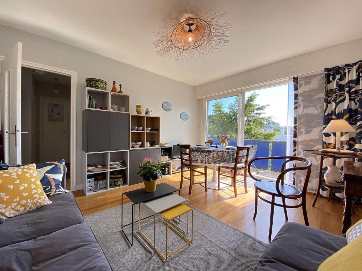 T2 Avec Balcon, Parking Et Proche - - Fr-1-245-187